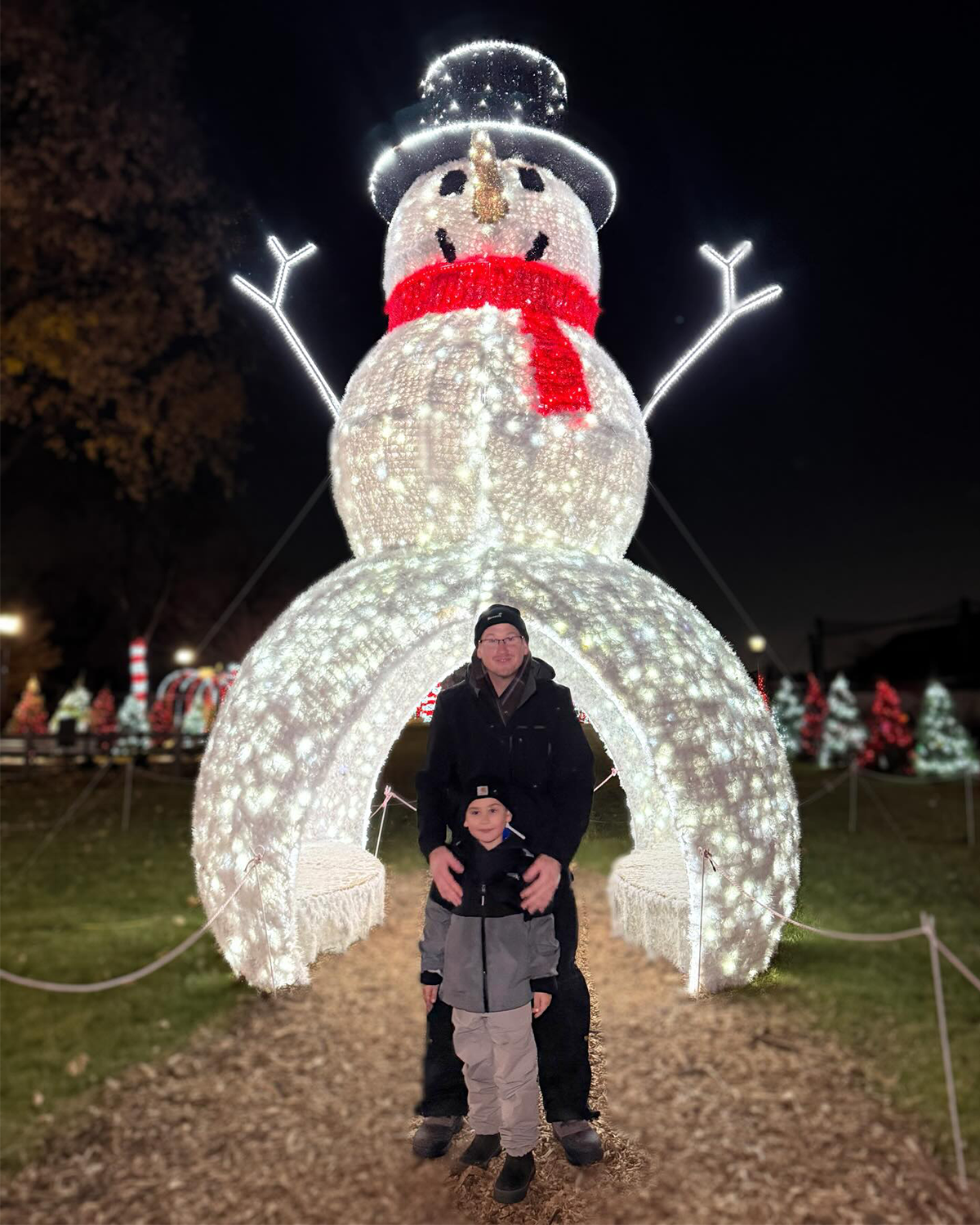 Giant Commercial Walk-through LED Snowman Sculpture - 6M(20FT) / 9M(30FT)