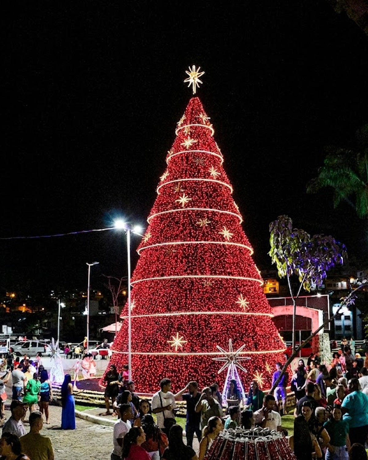 Commercial Giant Red Spiral LED Christmas Tree -6M(20FT) / 10M(33FT) / 15M(50FT) & Custom Sizes